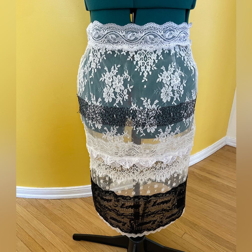 Gorgeous vintage CACHAREL FRANCE see-through lace SKIRT M. Pristine.